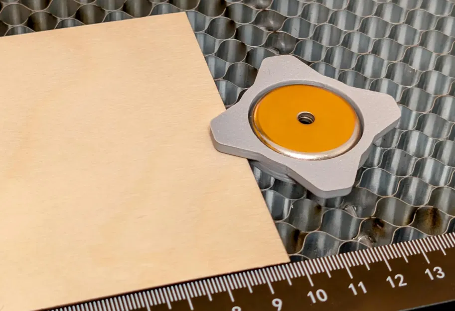 Giá đỡ nam châm 1.26 inch cho máy khắc laser - Image 1