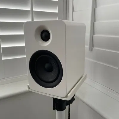 Giá đỡ loa Kanto YU4 với đế chắc chắn