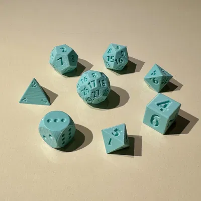 Bộ xúc xắc tiêu chuẩn với nhiều loại hình dạng khác nhau