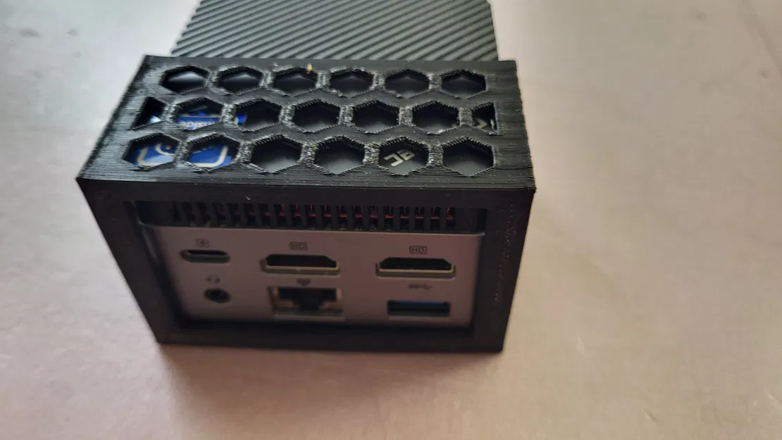 Giá đỡ NucBox5 cho phép thông gió và truy cập cổng - Image 2