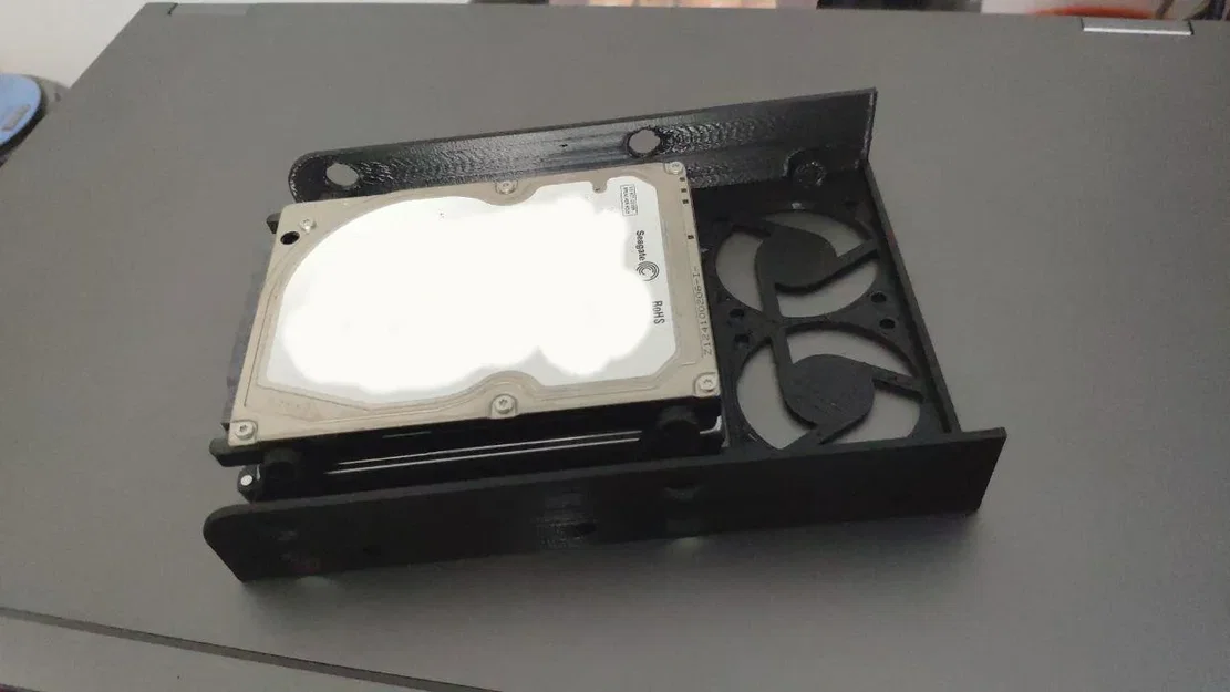 Bộ chuyển đổi HDD/SSD từ 3.5 inch sang 2.5 inch - Image 1