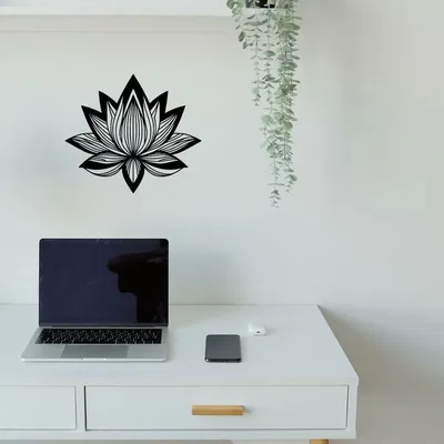 Trang trí tường hoặc bàn với tranh hoa sen tối giản