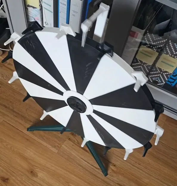 Bánh Xe May Mắn của Vis Design - Image 1