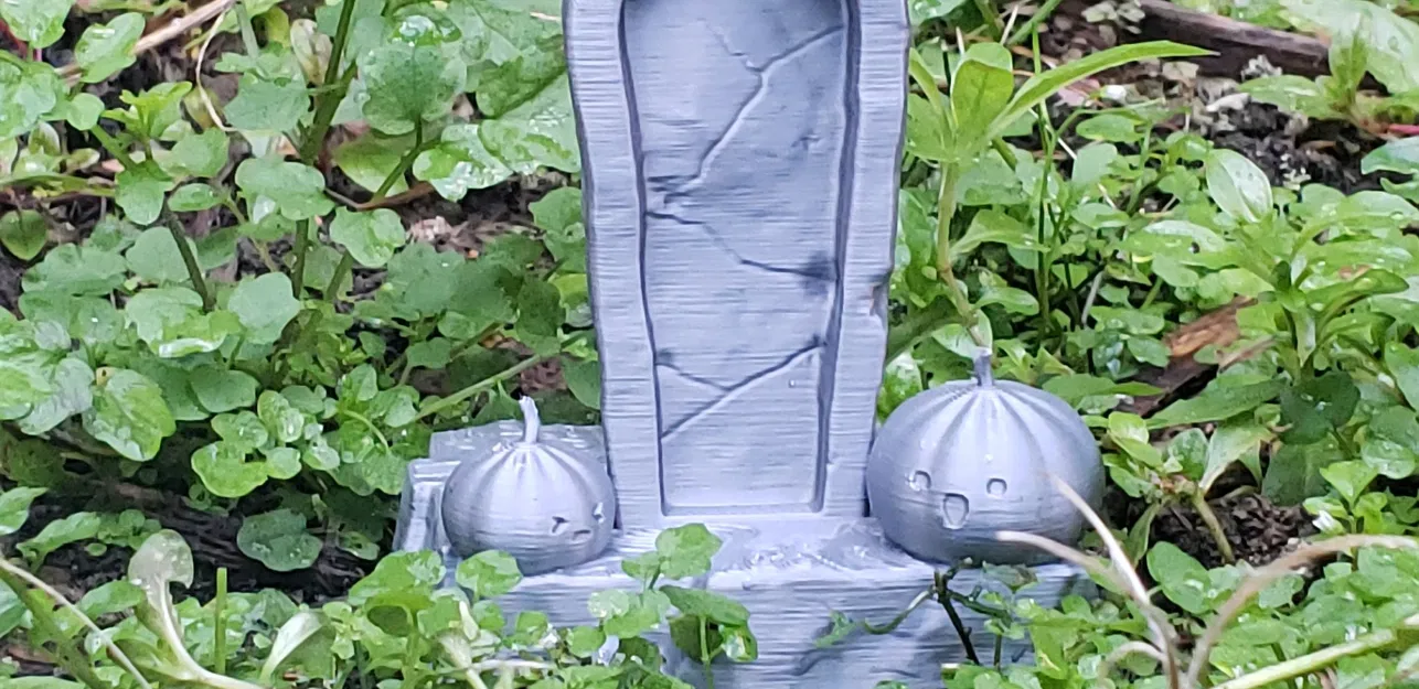 Bia mộ với biểu tượng bí ngô và ma quái - Image 3