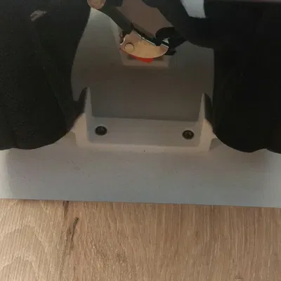 Giá Treo Nón Bảo Hiểm Lên Tường