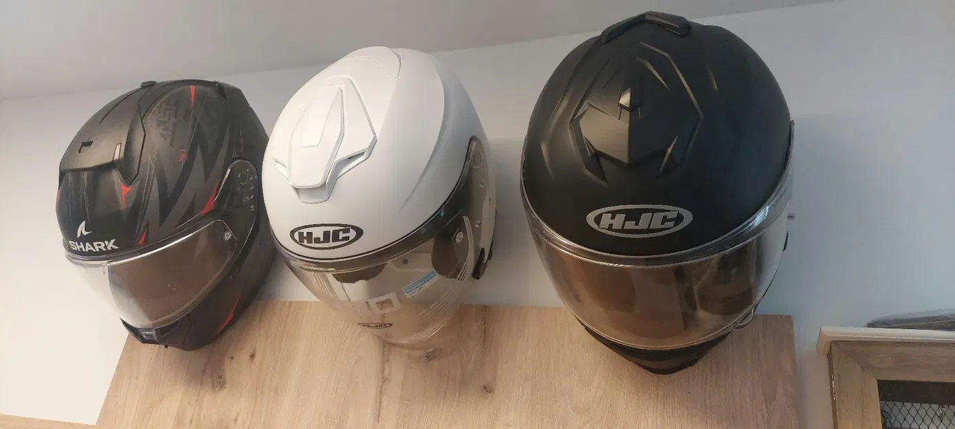 Giá Treo Nón Bảo Hiểm Lên Tường - Image 5