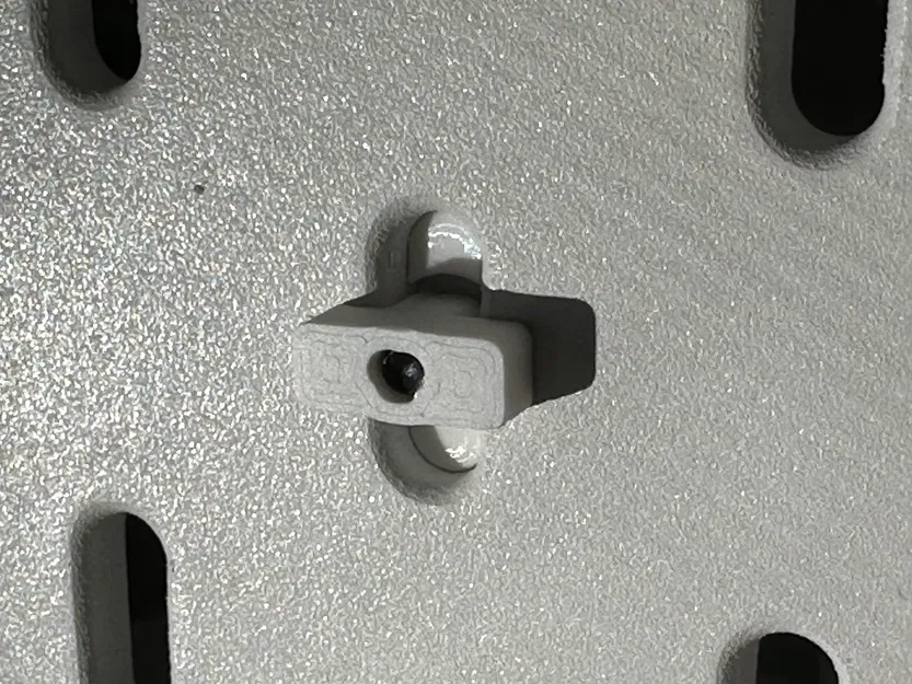 T-nut cho bảng Skadis - ren ăn khớp - Image 1