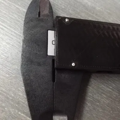 Nắp che cho thước kẹp bị hỏng