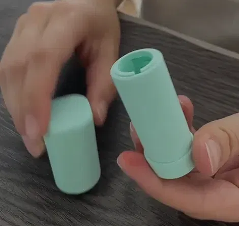 Son môi đồ chơi có thể thu vào cho trẻ em - Image 7