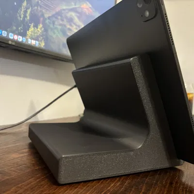 Đế Để Bàn Vững Chắc Cho iPad Pro 13” (2024) Có Chỗ Gắn Tạ