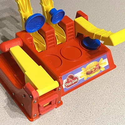 Bộ dụng cụ làm bánh hamburger Play-Doh được sửa chữa sau 30 năm