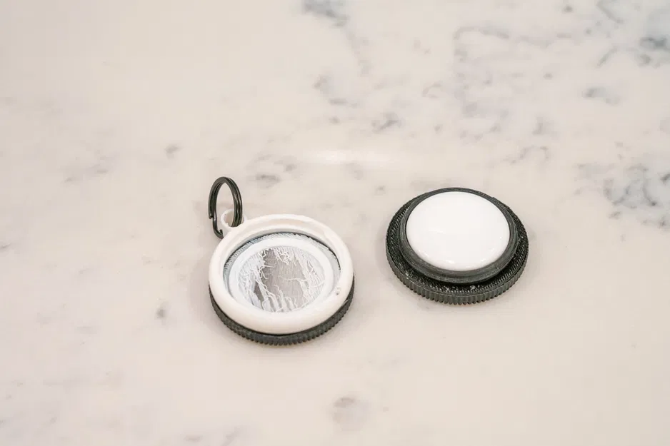 Móc Khóa Airtag Hình Oreo - Image 5