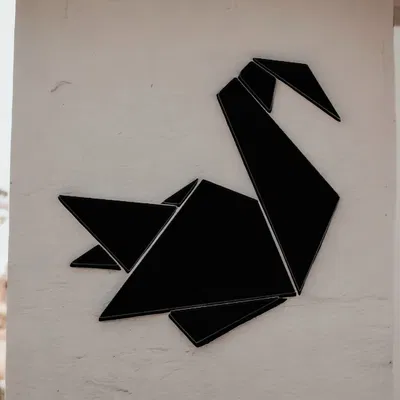 Thiên Nga Giấy Hình Học Từ Phim Vượt Ngục