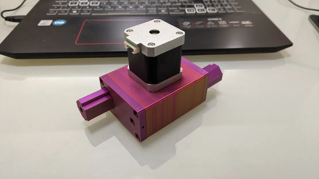 Cơ cấu điều khiển mini với bánh răng và ray dẫn hướng - Image 1