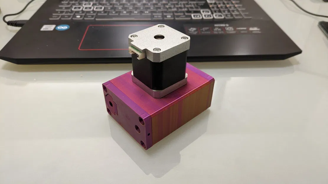 Cơ cấu điều khiển mini với bánh răng và ray dẫn hướng - Image 3