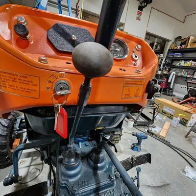 Giá đỡ cầu chì hiện đại cho Kubota L175 và các loại khác