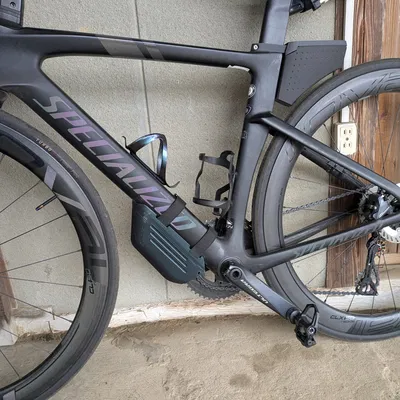 Hộp Đựng Đồ Ống Dưới Xe Đạp Kiểu Mở Xoay