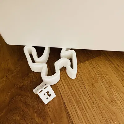 Cái chặn cửa hình xác chết độc đáo