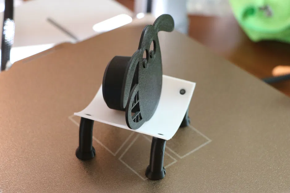 Giá Đỡ Cuộn Giấy Vệ Sinh Hình Cừu Shaun - Image 6