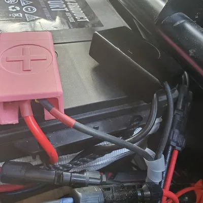 Nắp che cực bình ắc quy cho kẹp nghiêng