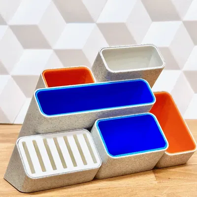 Kệ Tổ Chức Bàn Làm Việc Nghiêng (Tối Giản, Hiện Đại và Đầy Màu Sắc)