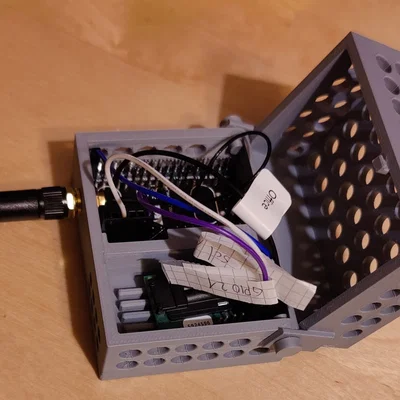 Hộp đựng ESP32-WROOM-32U + SCD30