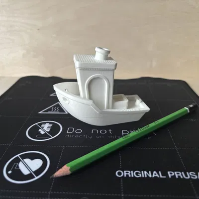 Hộp Bút Chì Benchy – Một Bản Remix Vui Nhộn Và Thực Tế!