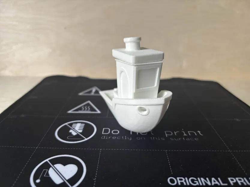 Hộp Bút Chì Benchy – Một Bản Remix Vui Nhộn Và Thực Tế! - Image 2