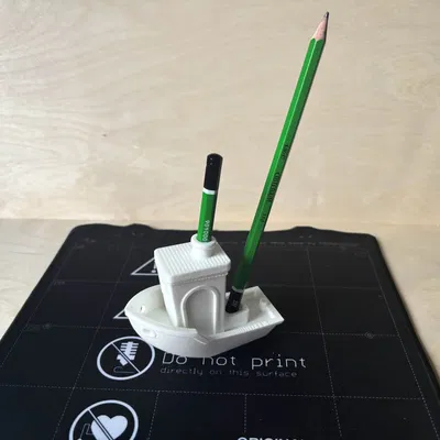 Hộp Bút Chì Benchy – Một Bản Remix Vui Nhộn Và Thực Tế!