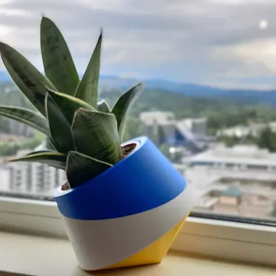 Chậu Cây Nhọn "Nhúng Đôi" (Có Đế Tùy Chọn)