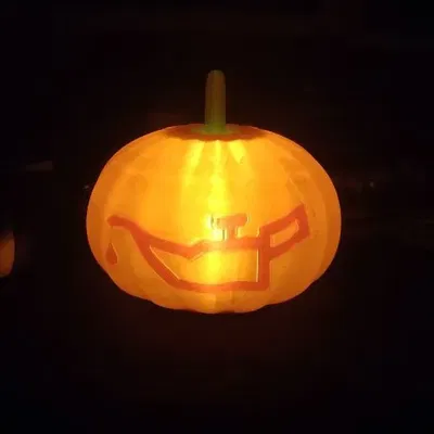 Đèn bí ngô chủ đề ô tô cho mùa Halloween