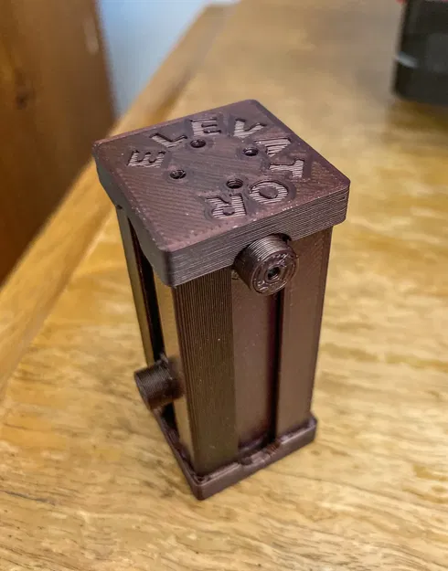 Thang máy ma quái - từ trường thú cưng bị mắc kẹt trong 4 clic... - Image 13