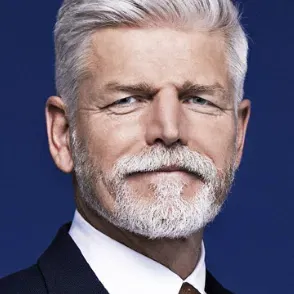 Mô hình Petr Pavel