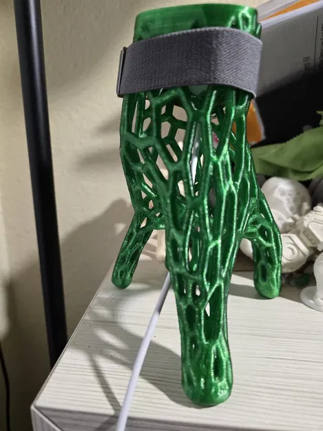 Khuôn Sạc Pixel Watch 3 / 2 Kiểu Tay Voronoi - Image 3