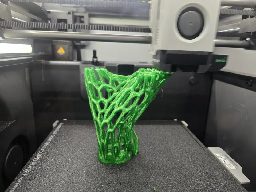 Khuôn Sạc Pixel Watch 3 / 2 Kiểu Tay Voronoi - Image 5