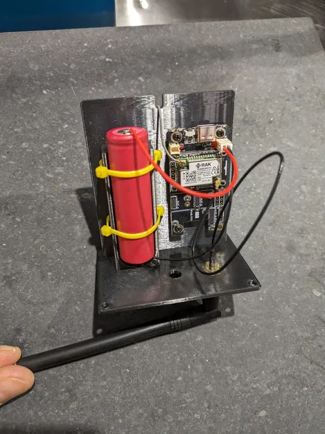 Vỏ Meshtastic Gắn Trụ - Image 3