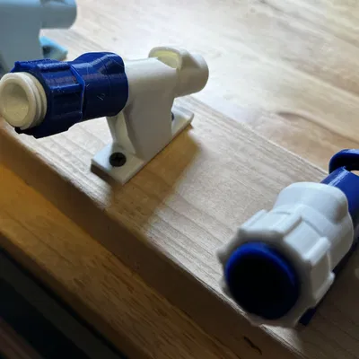 Giá Đỡ Cuộn Dây Câu Treo Tường