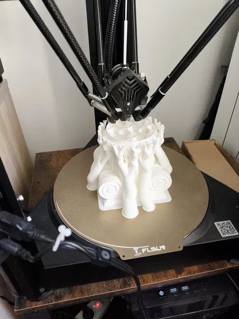 Tượng David của Michelangelo với đế cột Ionic - Image 9