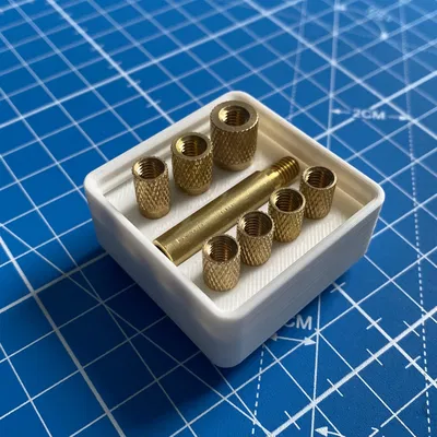 Giá Đỡ Mũi Hàn Chèn Ren Gridfinity