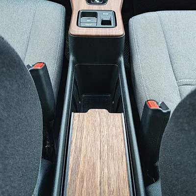 Hộp chứa đồ có nắp cho bảng điều khiển trung tâm Honda E