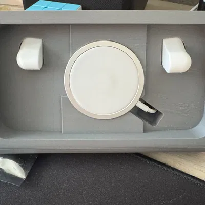 Giá đỡ sạc điện thoại iPhone chế tác từ mô hình ScottYu-Jan...