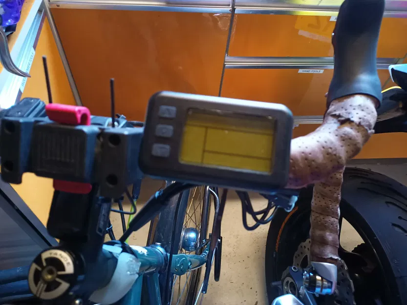 Bộ chuyển đổi LCD cho tay lái xe đạp điện 22mm đến 35mm - Image 1