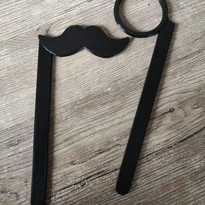 Phụ kiện chụp ảnh với kính một mắt và ria mép