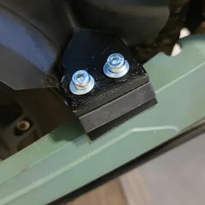 Kẹp gia cố chắn bùn cho Vsett8