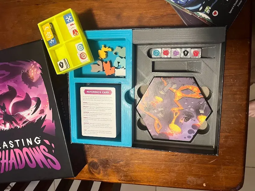 Hộp tổ chức trò chơi Casting Shadows cho 6 người chơi - Image 1
