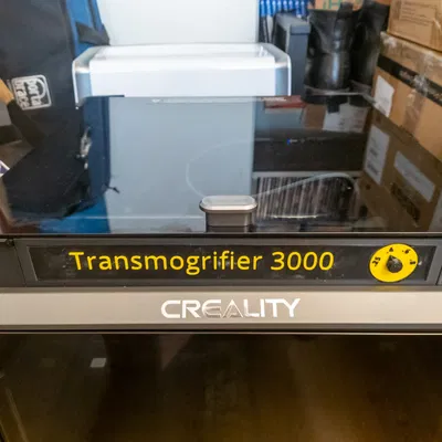 Giá đỡ K1 Max với thiết kế Transmogrifier 3000 từ Calvin và Hobbes
