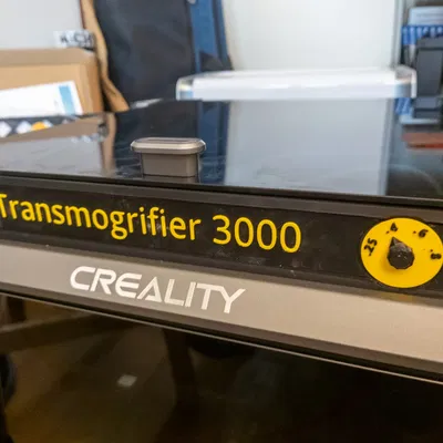 Giá đỡ K1 Max với thiết kế Transmogrifier 3000 từ Calvin và Hobbes