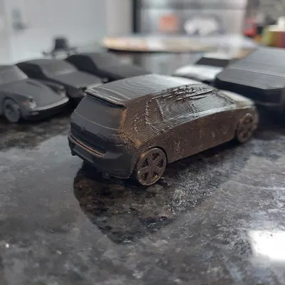 Mô hình VW GTI in ngang với bánh xe chuyển động