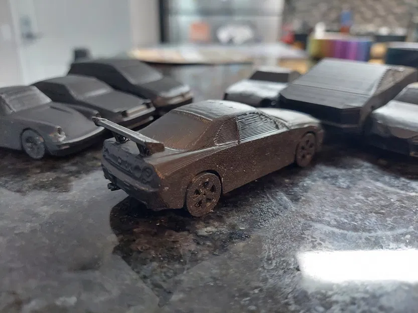 Nissan Skyline GTR với bánh xe di chuyển in sẵn - Image 2