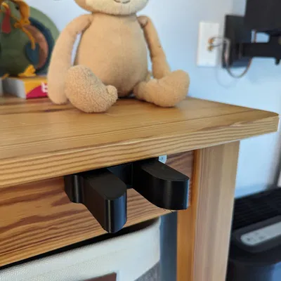 Công tắc cho cổng trượt sử dụng băng dính Command 3M